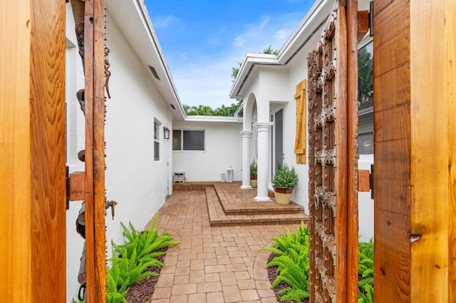 812 NW 26th St, Wilton Manors, FL 33311 - view of patio / terrace