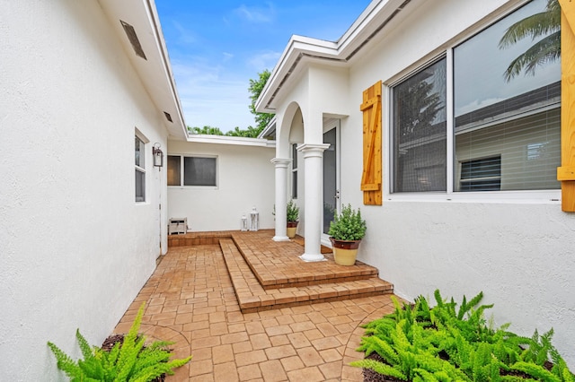 812 NW 26th St, Wilton Manors, FL 33311 - view of patio / terrace