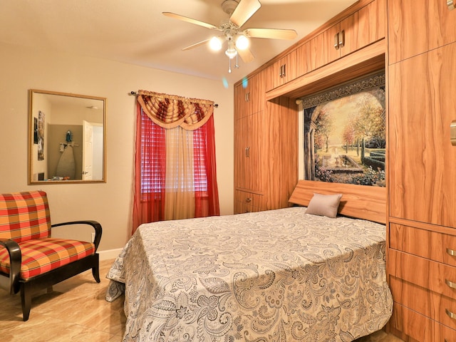 bedroom with ceiling fan