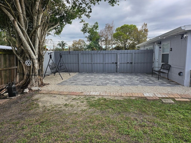 view of yard with a patio area