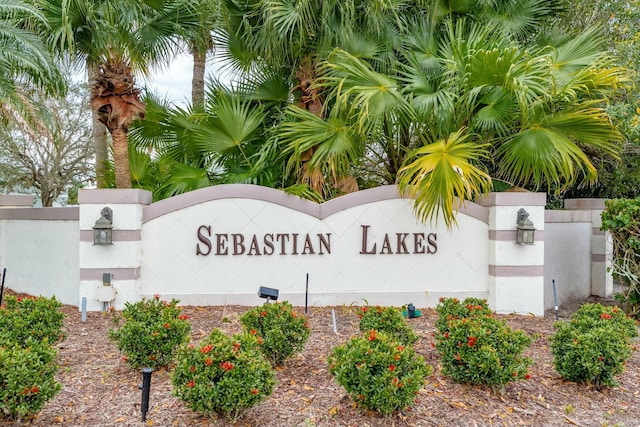 view of community / neighborhood sign