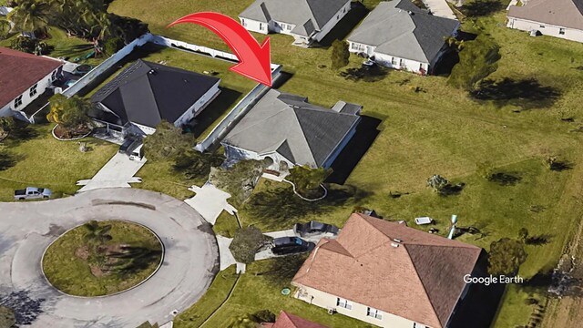 bird's eye view with a residential view