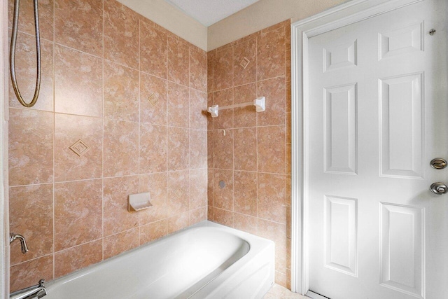 bathroom featuring shower / bathtub combination