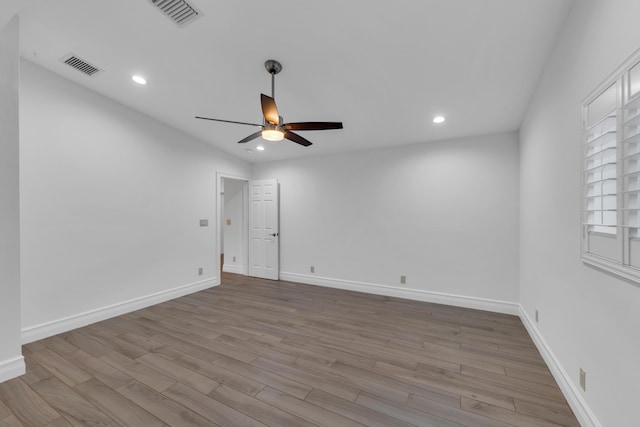 unfurnished room with light hardwood / wood-style floors and ceiling fan