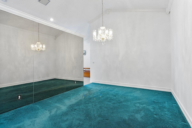 empty room with lofted ceiling, ornamental molding, carpet flooring, and a notable chandelier