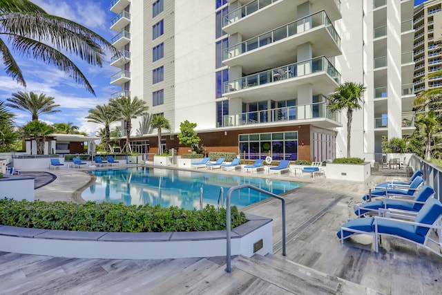 view of swimming pool featuring a patio