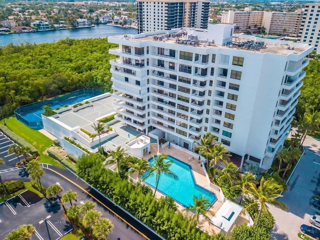 bird's eye view with a water view