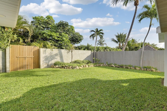 view of yard featuring fence