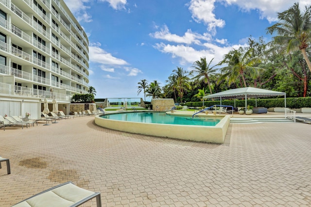 view of swimming pool