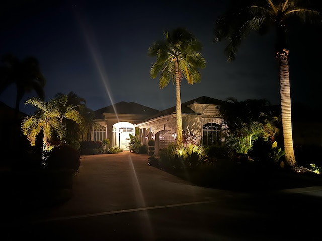 mediterranean / spanish-style home featuring driveway