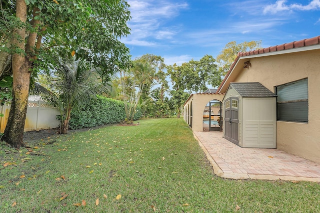 view of yard with a patio