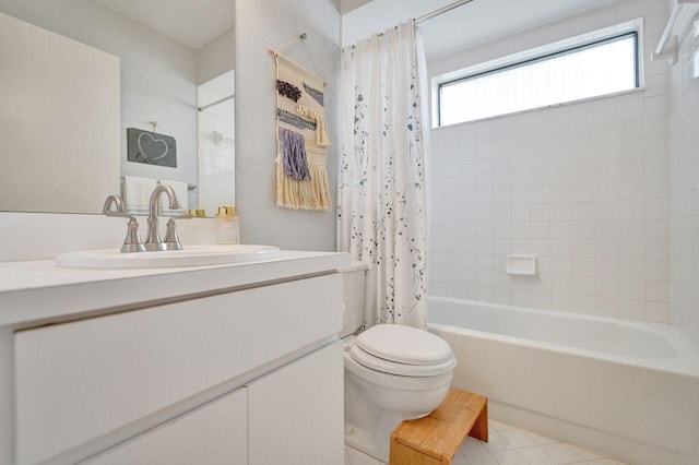 full bathroom featuring tile patterned flooring, vanity, shower / tub combo with curtain, and toilet