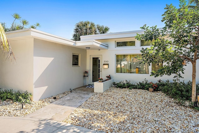 330 Franklin Rd, West Palm Beach, FL 33405 - entrance to property with stucco siding