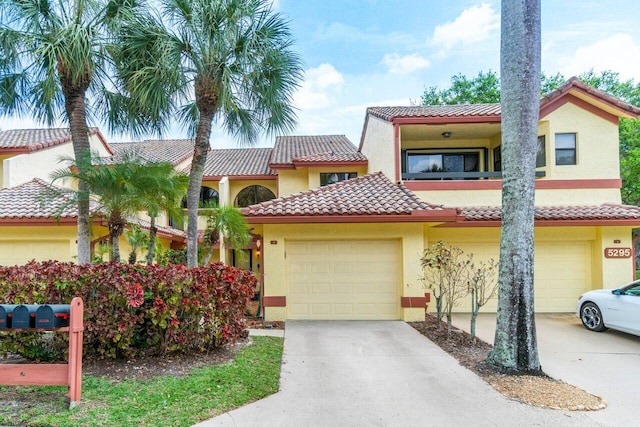 view of mediterranean / spanish-style house