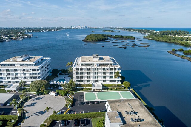 bird's eye view featuring a water view