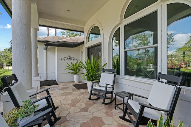 view of patio / terrace with covered porch