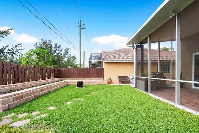 view of yard featuring a patio