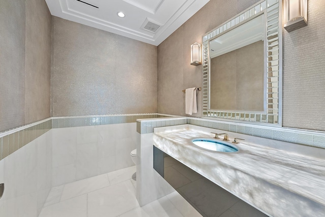 177 Commodore Dr, Jupiter, FL 33477 - bathroom featuring toilet, tile patterned floors, vanity, and recessed lighting