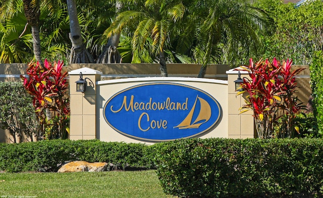 view of community / neighborhood sign