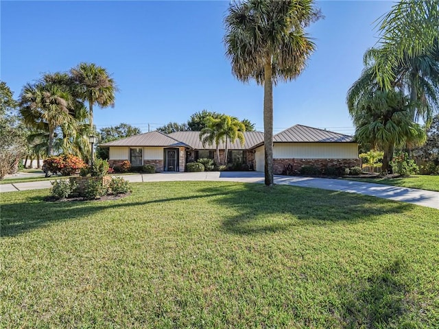 ranch-style home with a front lawn