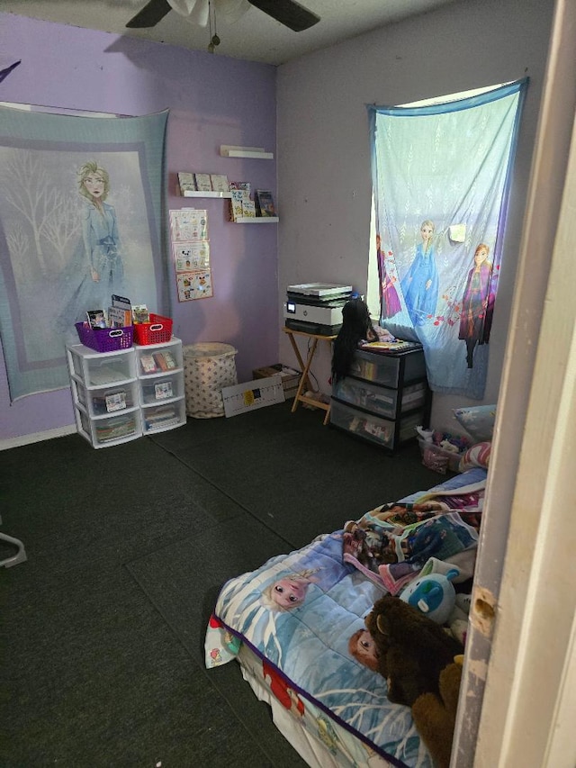 bedroom with ceiling fan