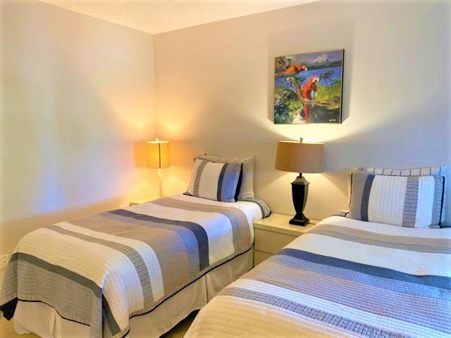 bedroom featuring a textured ceiling