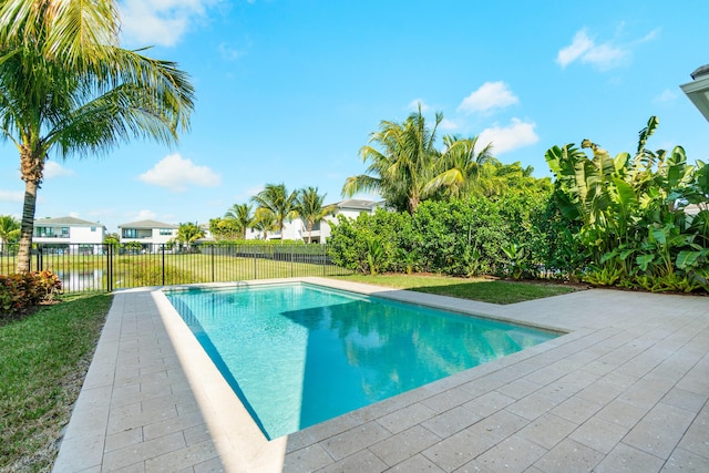 view of swimming pool