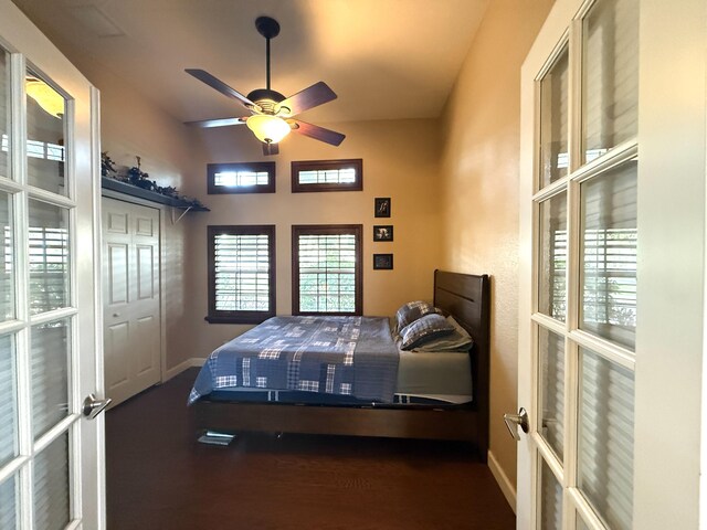 view of patio / terrace with glass enclosure and ceiling fan