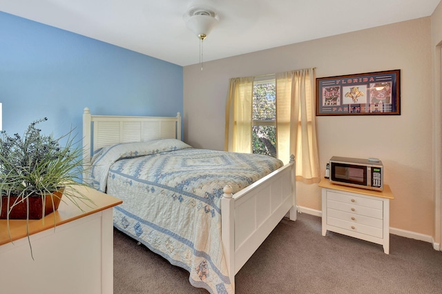 view of carpeted bedroom