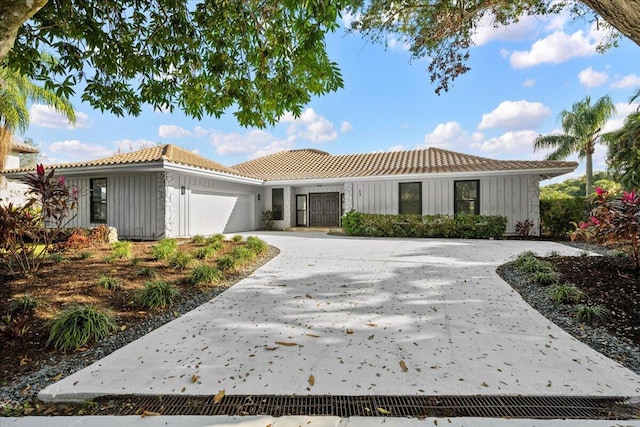 view of front facade with a garage