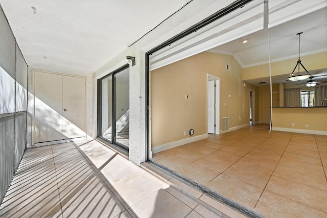 balcony featuring visible vents and a ceiling fan