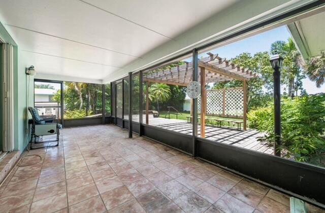 1531 Bacom Point Rd, Pahokee, FL 33476 - view of unfurnished sunroom