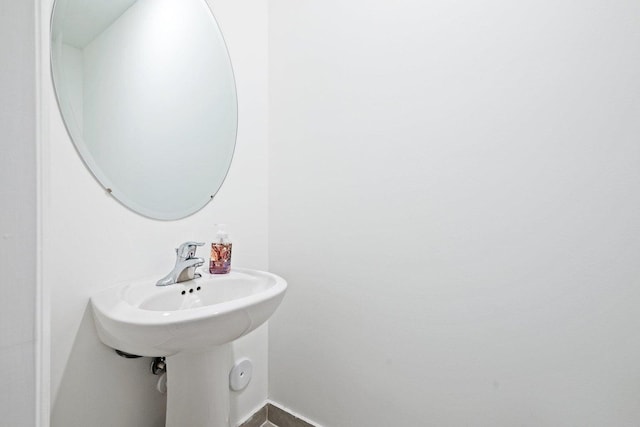 bathroom with sink