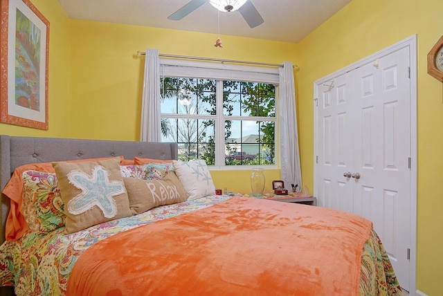 bedroom featuring ceiling fan