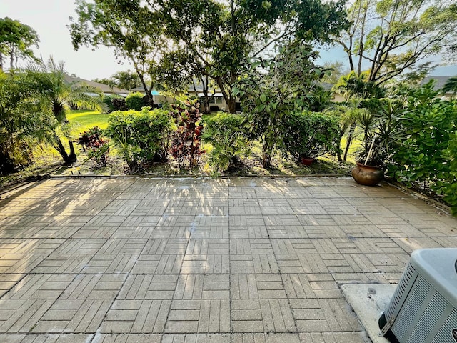 1292 High Point Pl S Unit B, Delray Beach, FL 33445 - view of patio