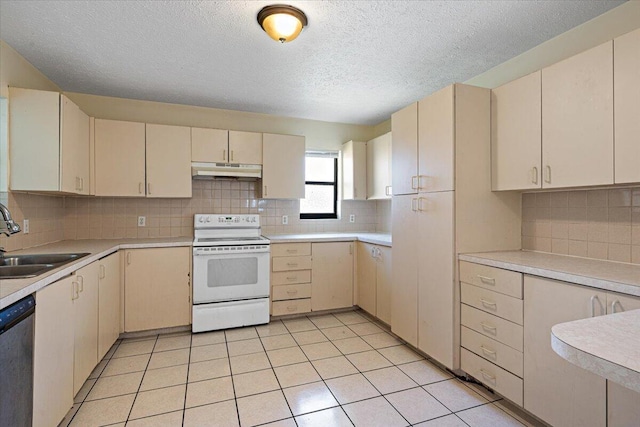 kitchen featuring sink, white electric stove, dishwasher, decorative backsplash, and cream cabinetry