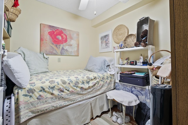 bedroom featuring ceiling fan