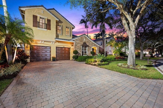 view of front of home featuring a garage