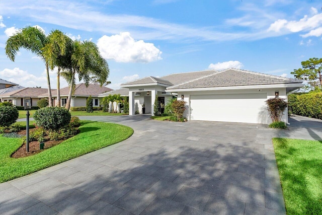 view of front facade with a garage