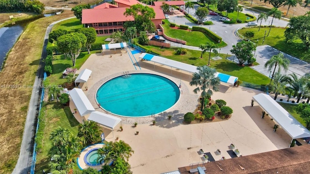 view of swimming pool