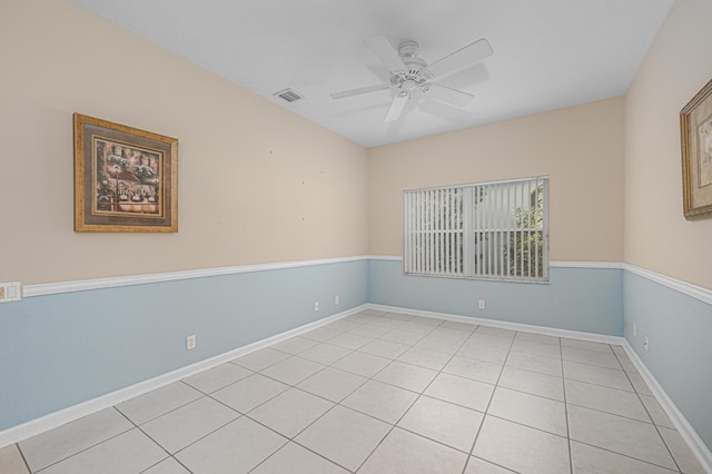 empty room with ceiling fan