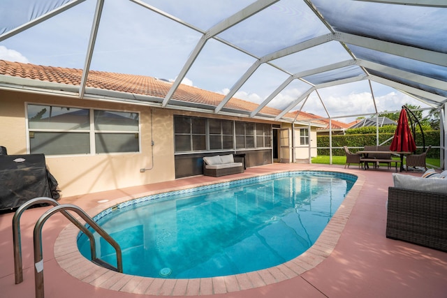 165 Cypress Trce, Royal Palm Beach, FL 33411 - swimming pool featuring a patio area, a lanai, and outdoor dining area