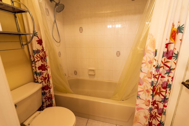165 Cypress Trce, Royal Palm Beach, FL 33411 - full bathroom featuring toilet, shower / bath combination with curtain, and tile patterned flooring