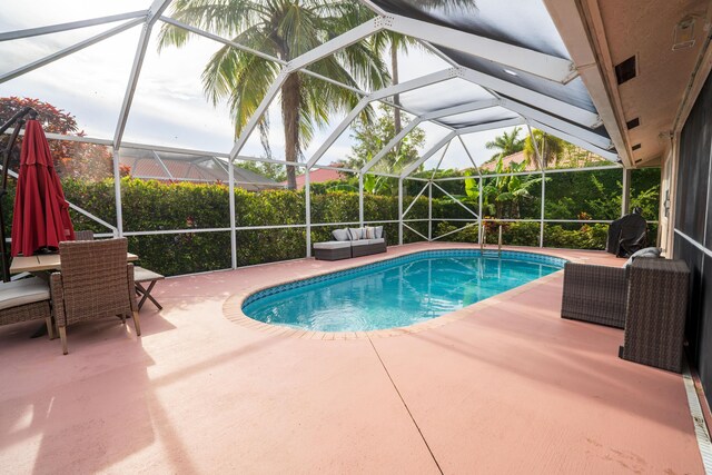 165 Cypress Trce, Royal Palm Beach, FL 33411 - swimming pool featuring a patio area and a lanai