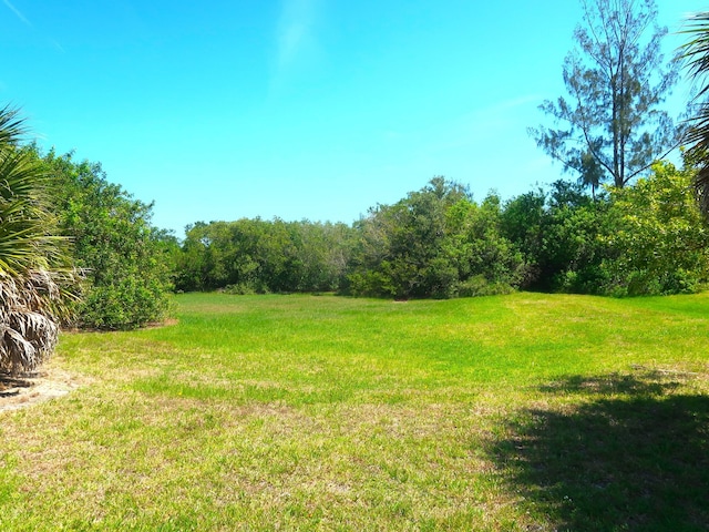 Listing photo 2 for 1880 Bayview Ct, Vero Beach FL 32963