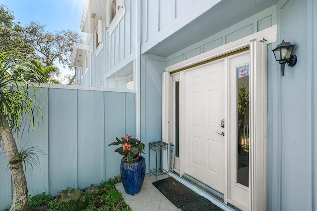 view of property entrance