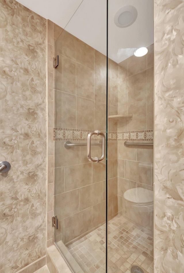 950 Flanders T, Delray Beach, FL 33484 - bathroom with a stall shower