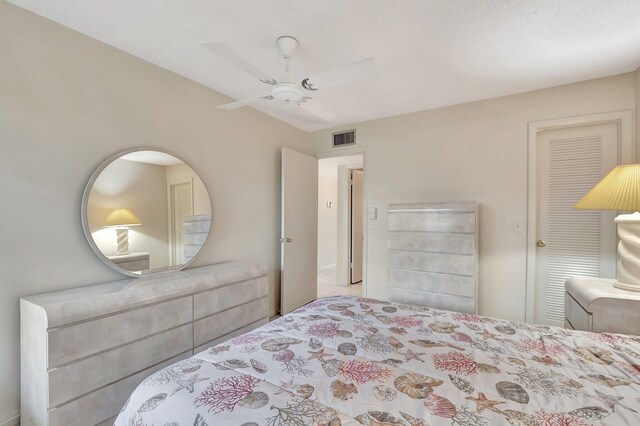 950 Flanders T, Delray Beach, FL 33484 - bedroom featuring a ceiling fan