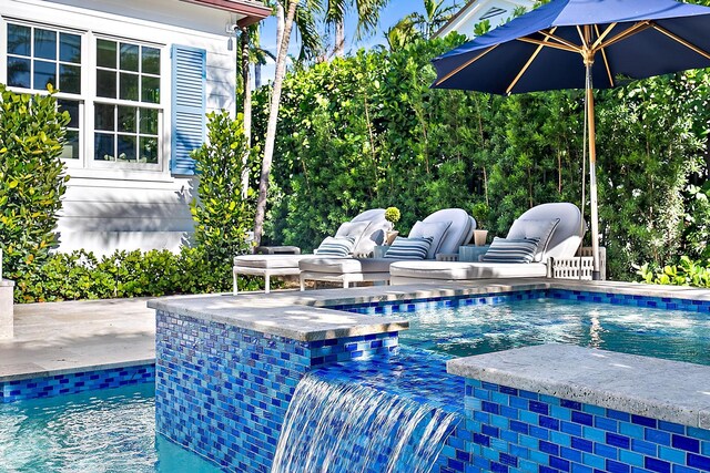 view of outdoor pool