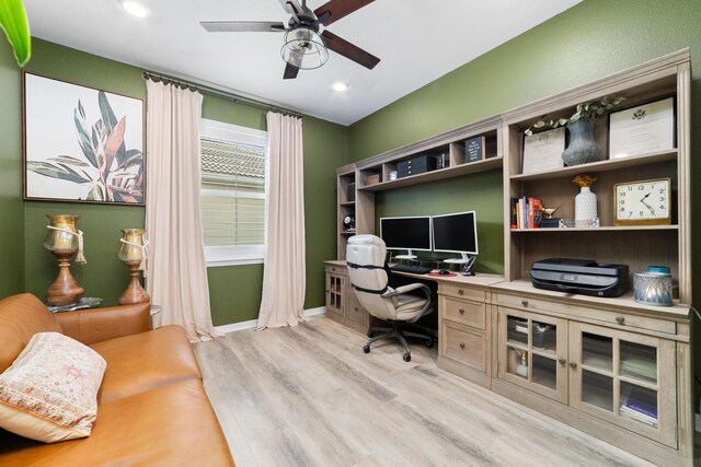 office area with recessed lighting, light wood-type flooring, baseboards, and a ceiling fan